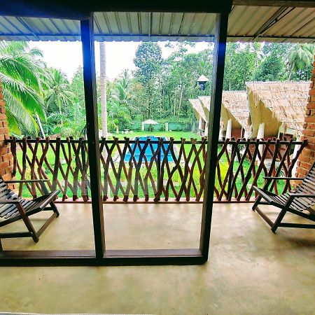 Airport Resort Katunayaka Buitenkant foto