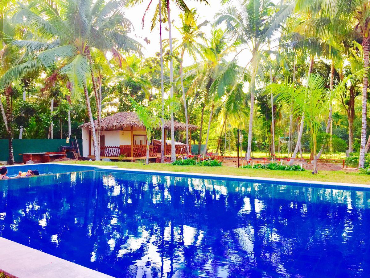 Airport Resort Katunayaka Buitenkant foto