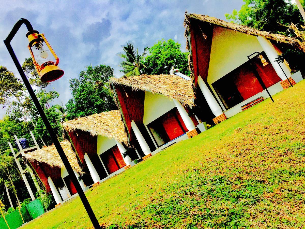 Airport Resort Katunayaka Buitenkant foto
