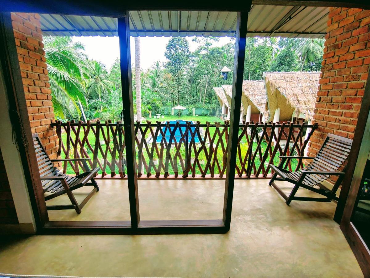 Airport Resort Katunayaka Buitenkant foto