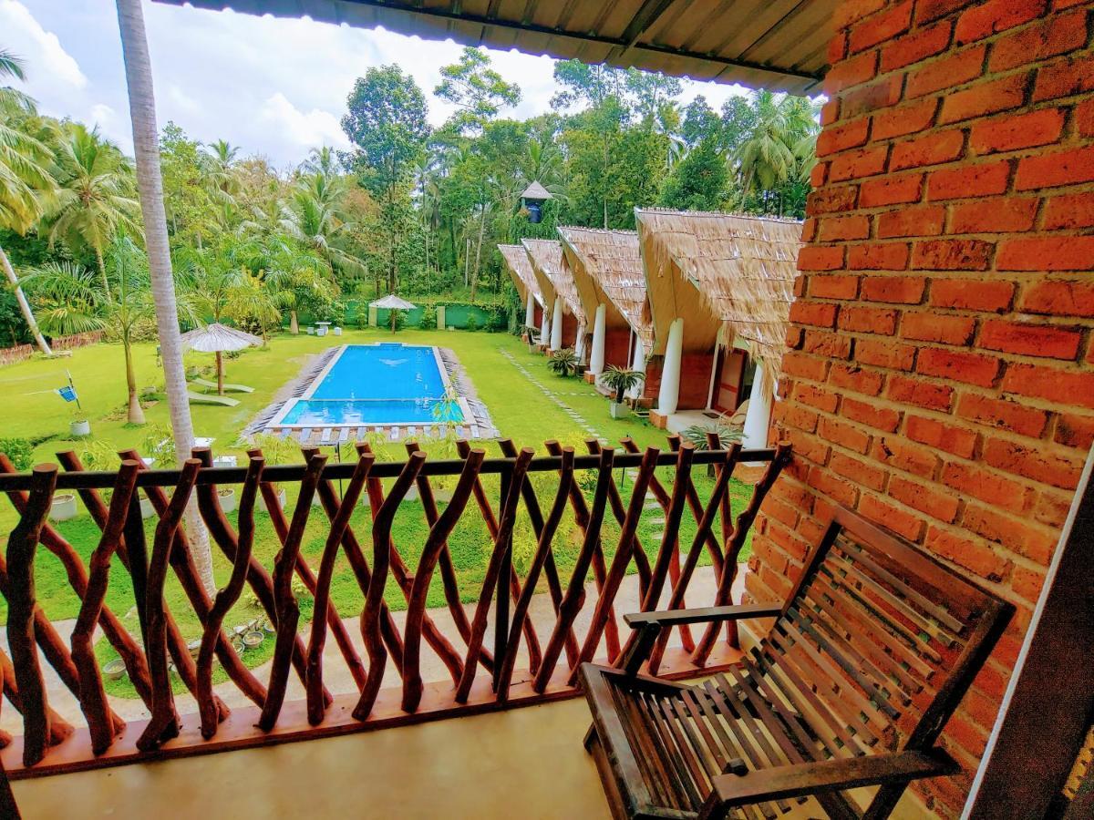 Airport Resort Katunayaka Buitenkant foto